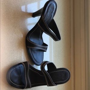 Tod’s dark brown and white stitch sandals